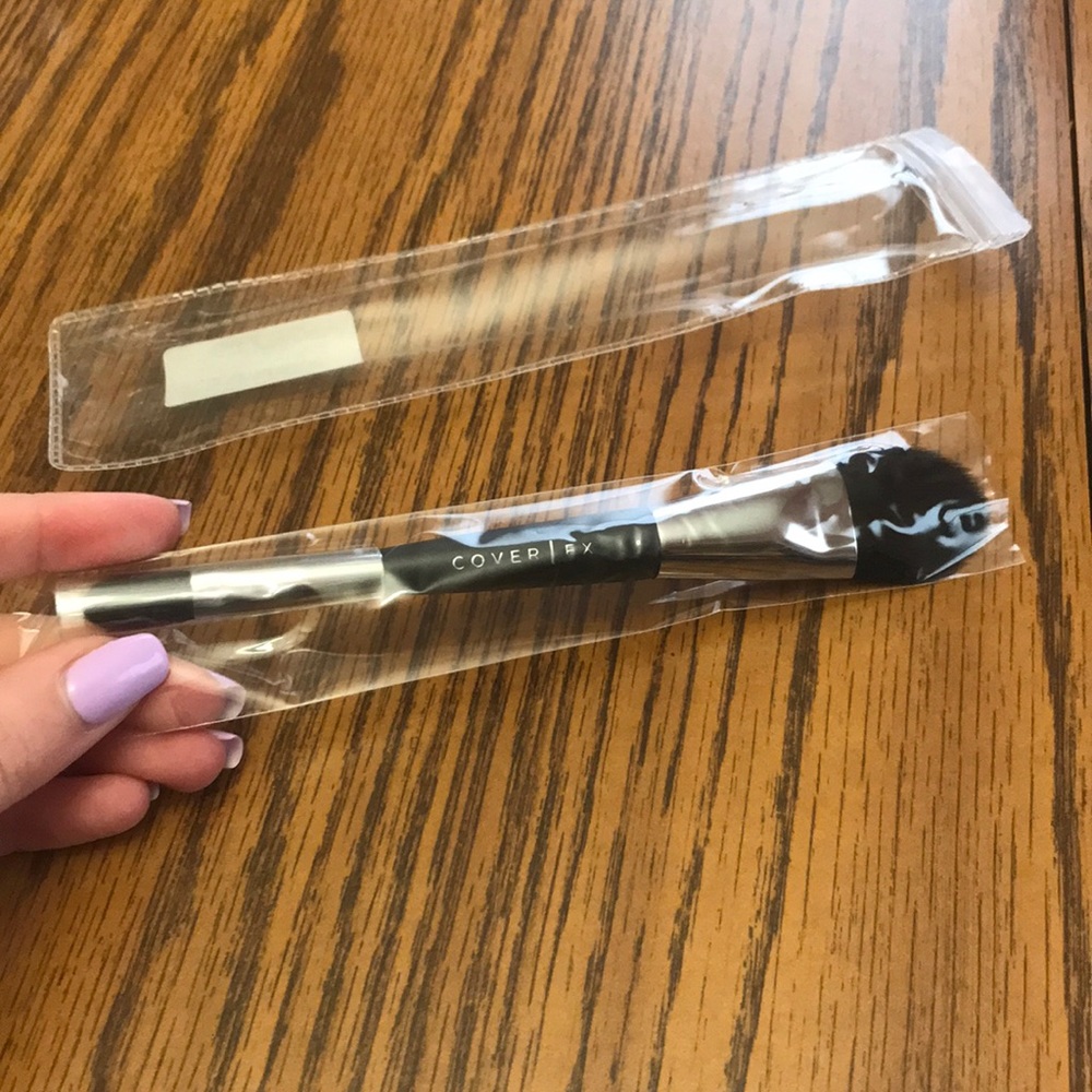 New cover FX contour brush